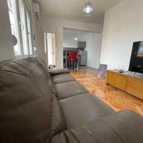 Lovely 1-bedroom apartment with 2-patios and parking